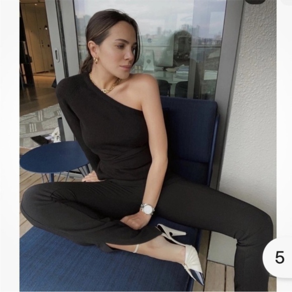 Zara Highrise Black Mini Flare Ribbed Leggings Split Hem Bottom Athleisure